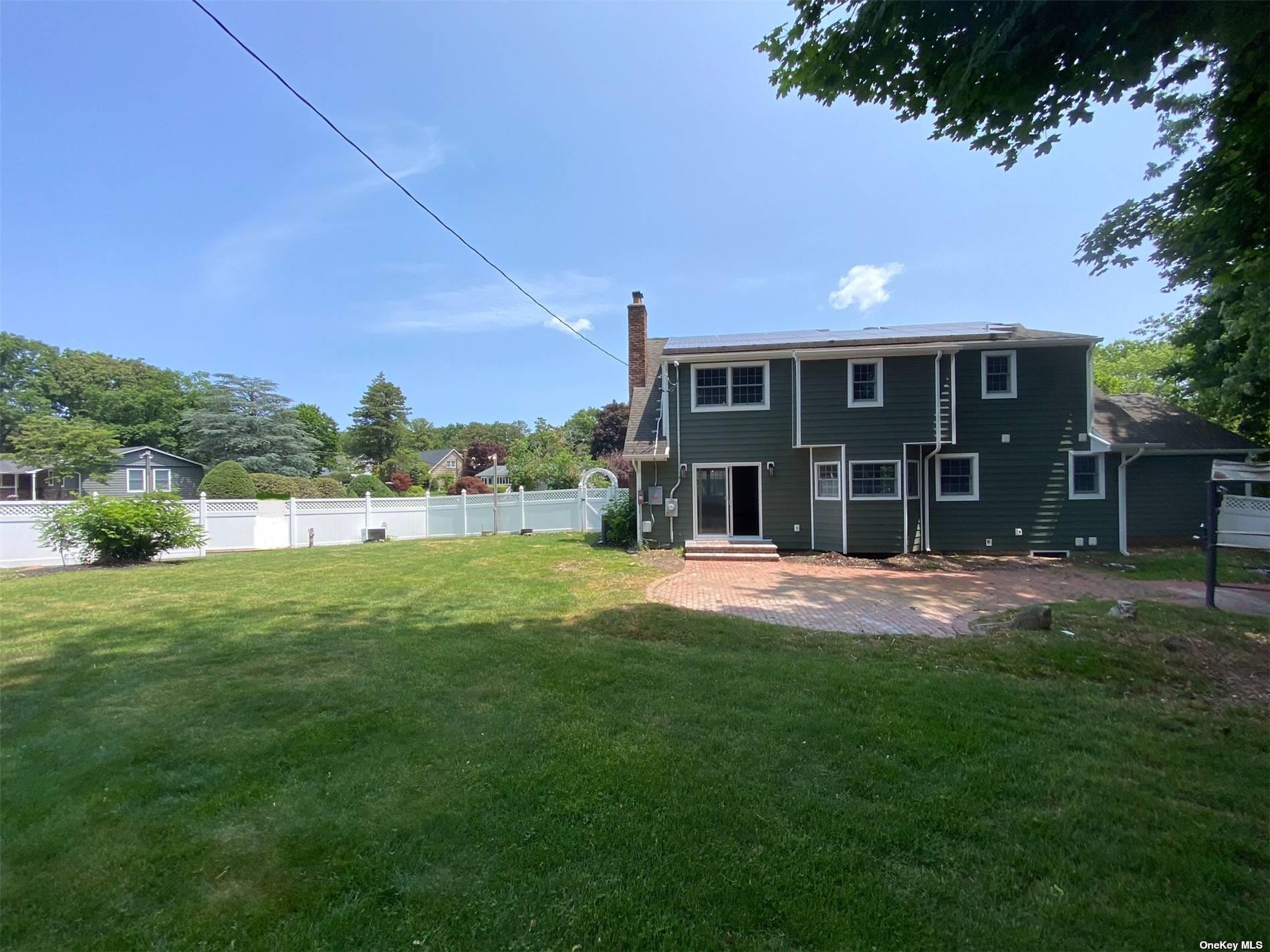 Single Family Chivalry  Suffolk, NY 11767, MLS-3500729-32