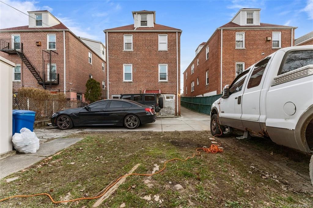 Two Family Mace  Bronx, NY 10469, MLS-H6231796-32