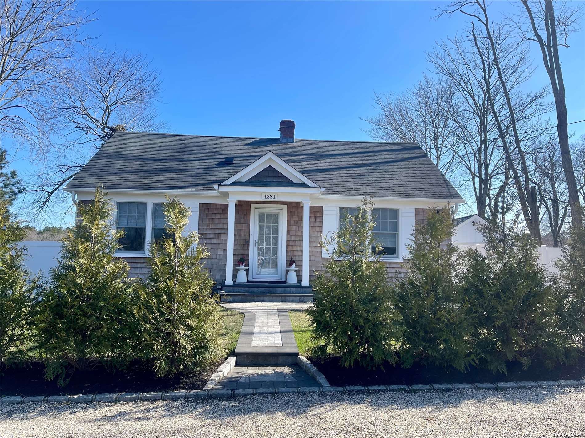 Single Family Main  Suffolk, NY 11901, MLS-3469178-33