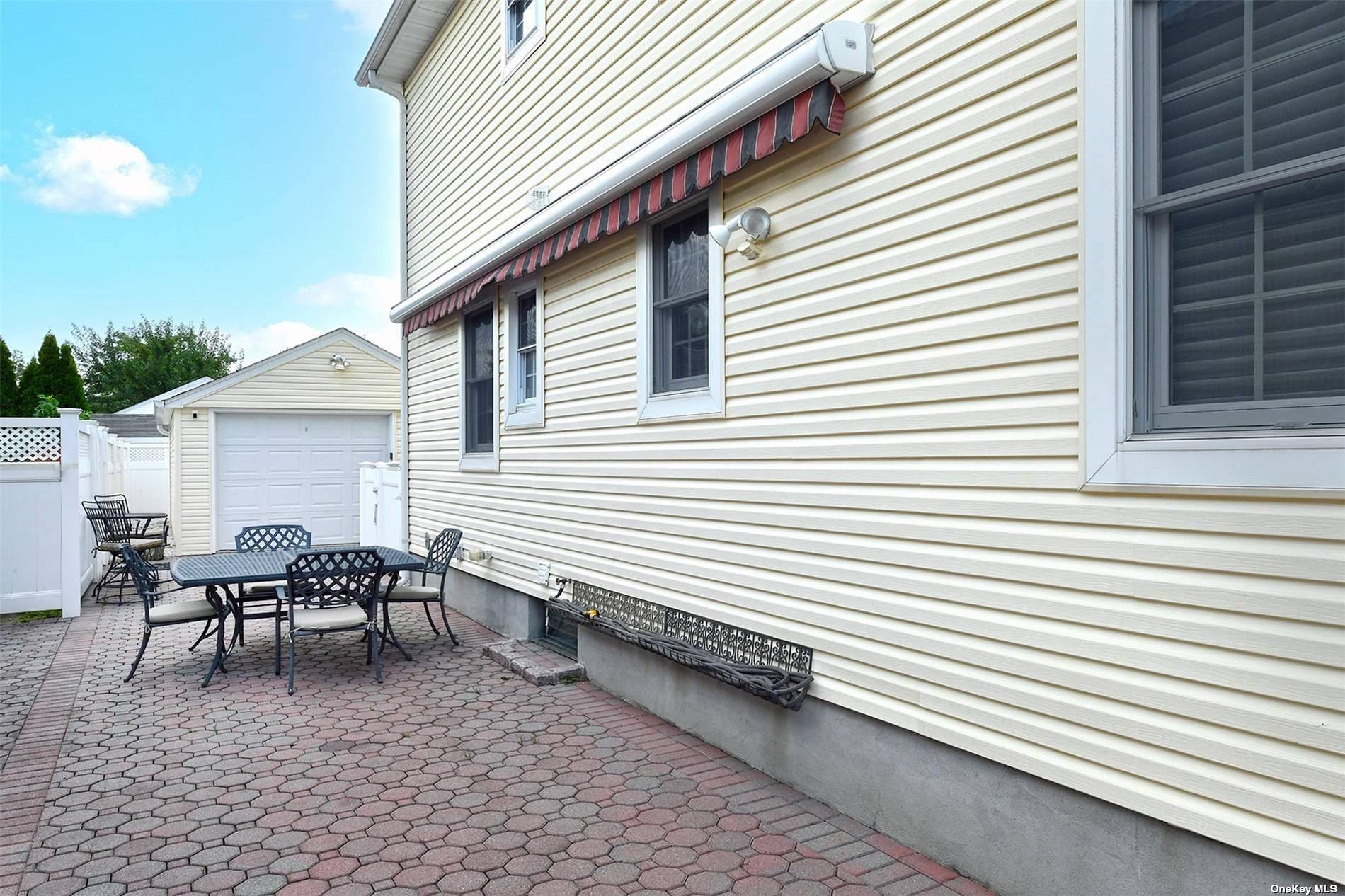 Single Family Royal  Nassau, NY 11501, MLS-3489881-34