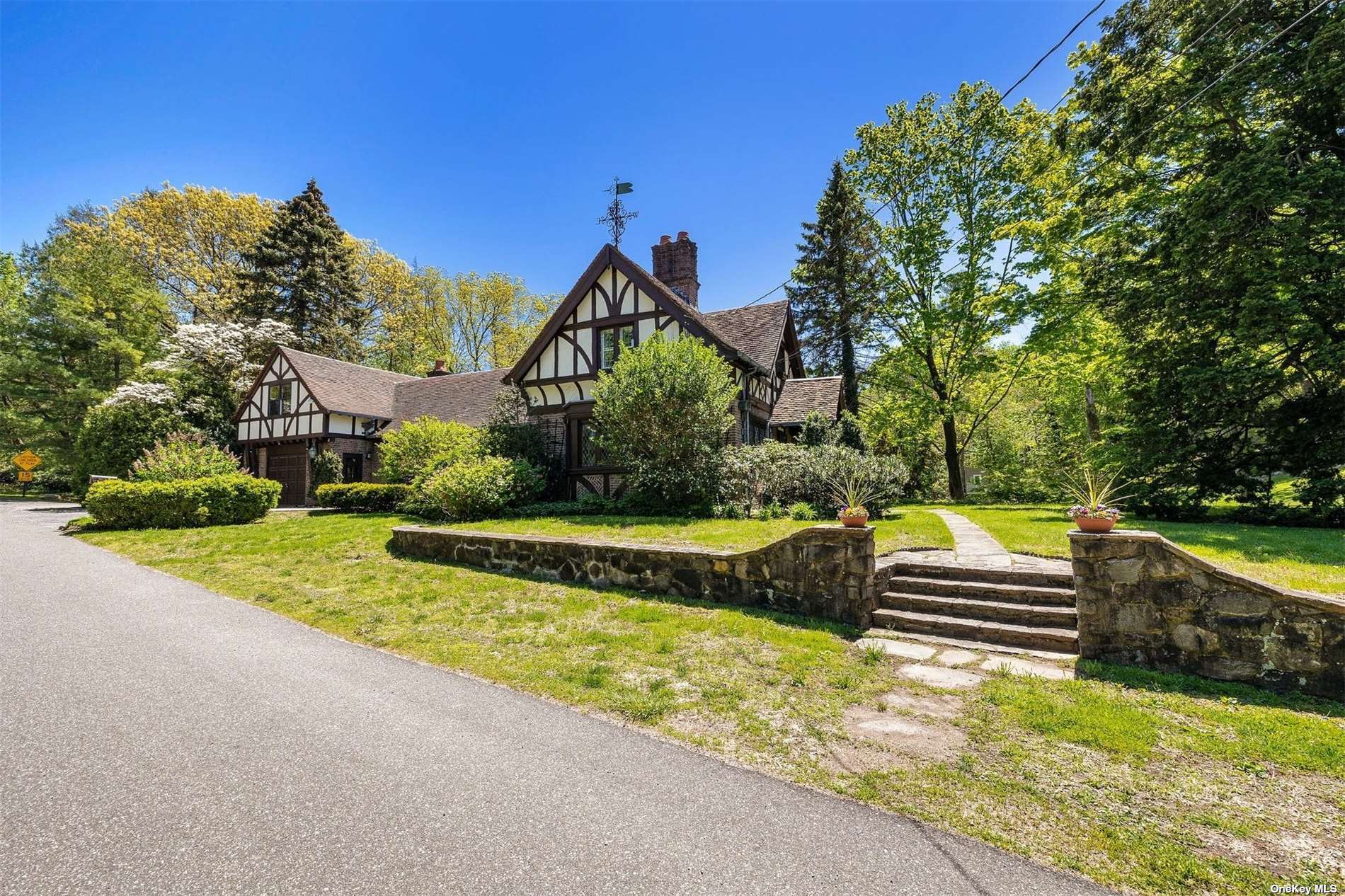 Single Family Tudor  Nassau, NY 11050, MLS-3496000-35