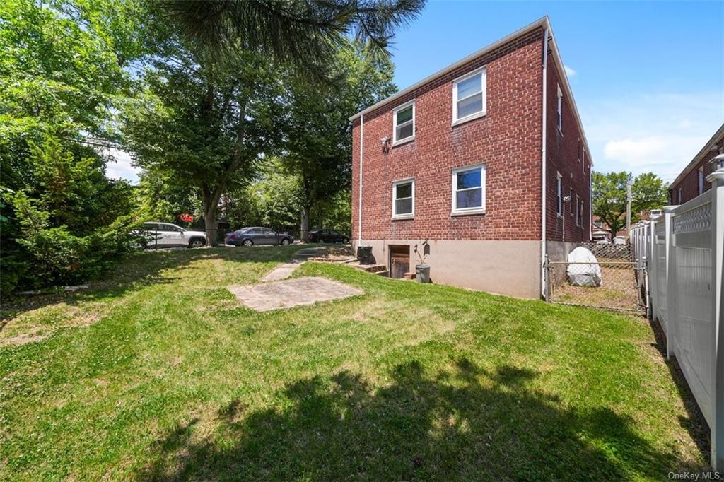 Two Family Allerton  Bronx, NY 10469, MLS-H6278020-4