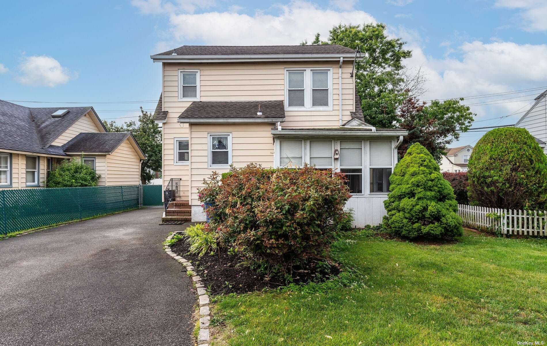 House Westbury  Nassau, NY 11501, MLS-3519044-4