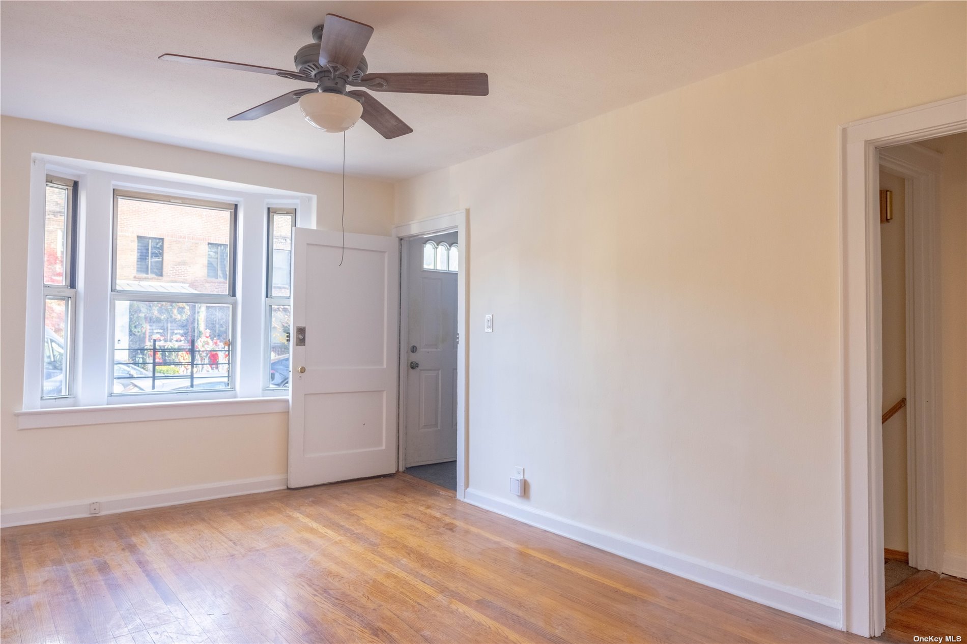 Apartment 46th Street  Queens, NY 11104, MLS-3519096-4