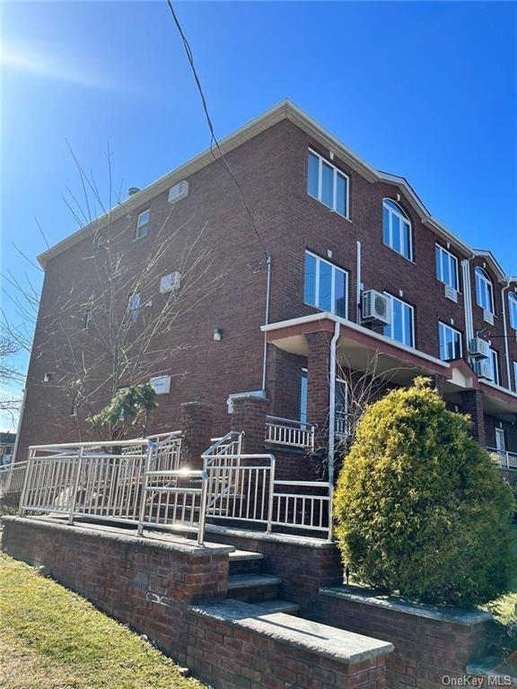 Single Family 25th  Queens, NY 11354, MLS-H6260110-4