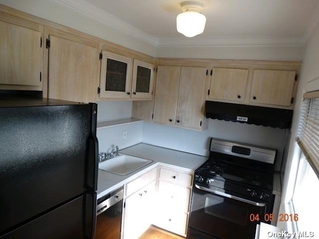 Apartment 208th  Queens, NY 11361, MLS-3520259-4