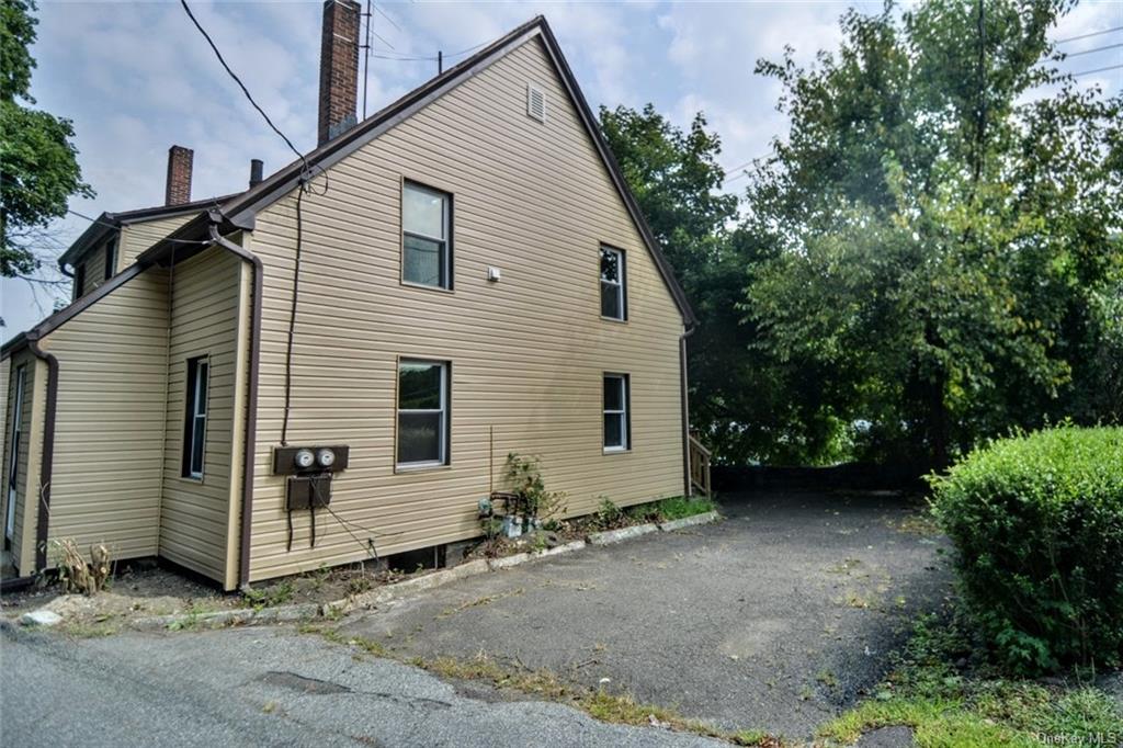 Two Family Sparten  Orange, NY 10987, MLS-H6276273-4