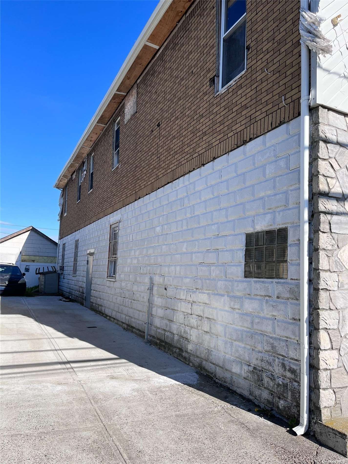 Commercial Sale Biltmore  Nassau, NY 11003, MLS-3512321-4