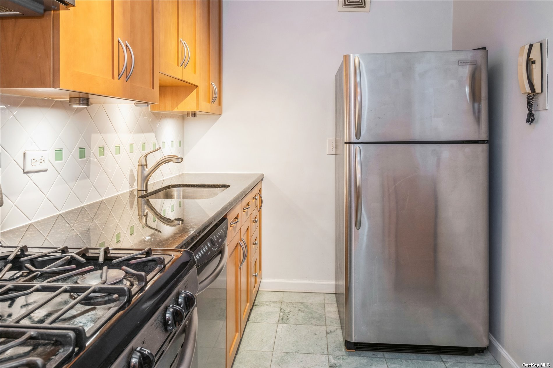 Coop Queens  Queens, NY 11375, MLS-3514350-4