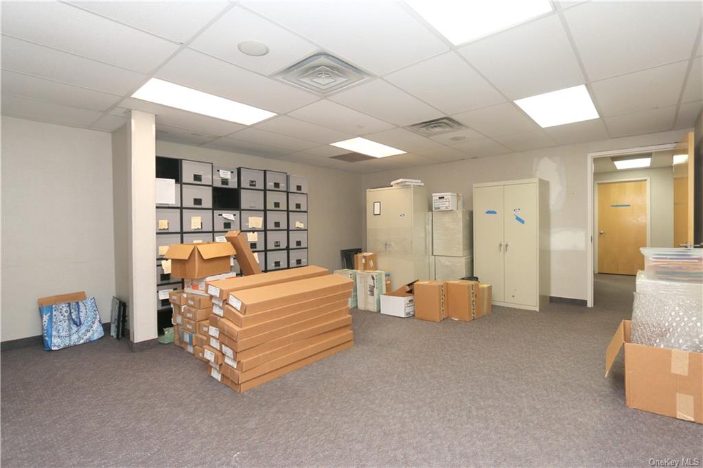 Commercial Sale Stowe  Westchester, NY 10566, MLS-H6279398-4