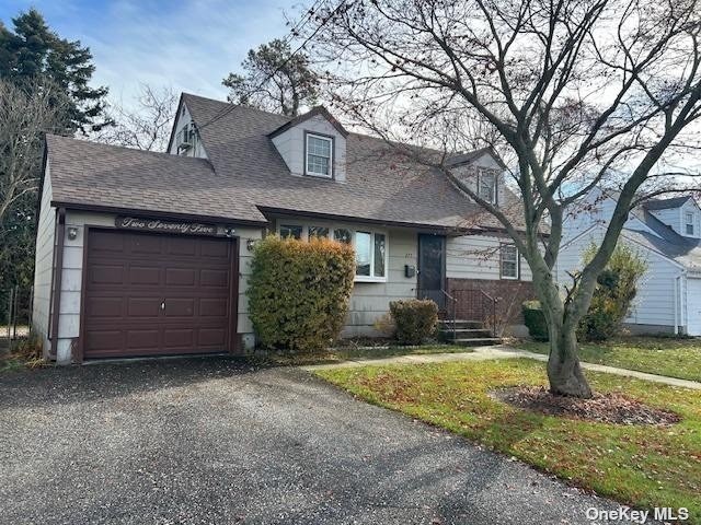 House Grand  Nassau, NY 11762, MLS-3518457-4