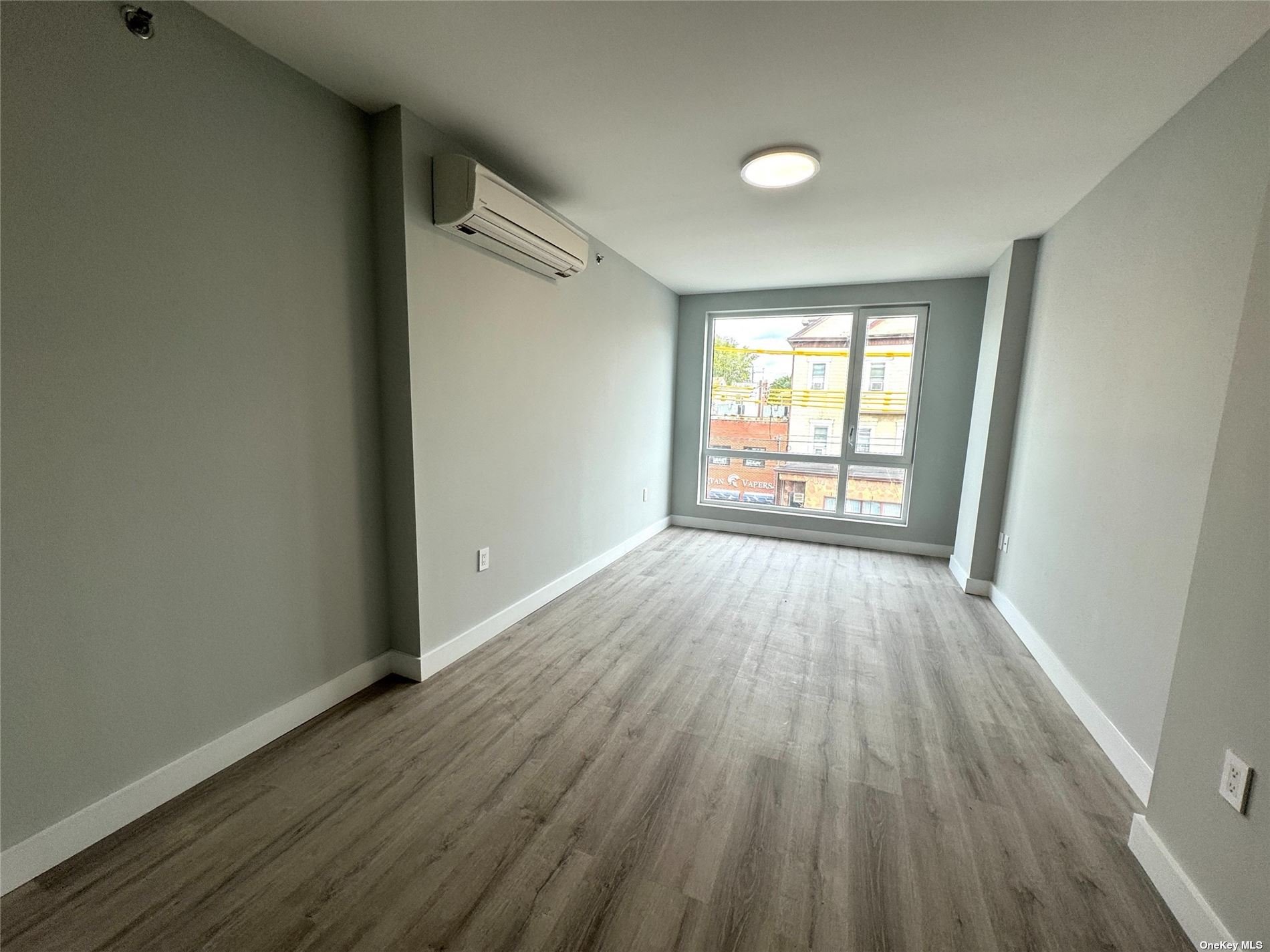 Apartment College Point  Queens, NY 11356, MLS-3513475-4