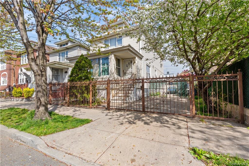 Single Family Quimby  Bronx, NY 10473, MLS-H6279494-4