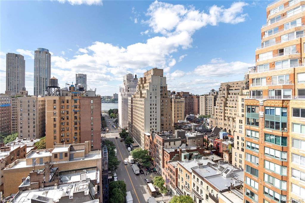 Condo W 72nd  Manhattan, NY 10023, MLS-H6278561-4