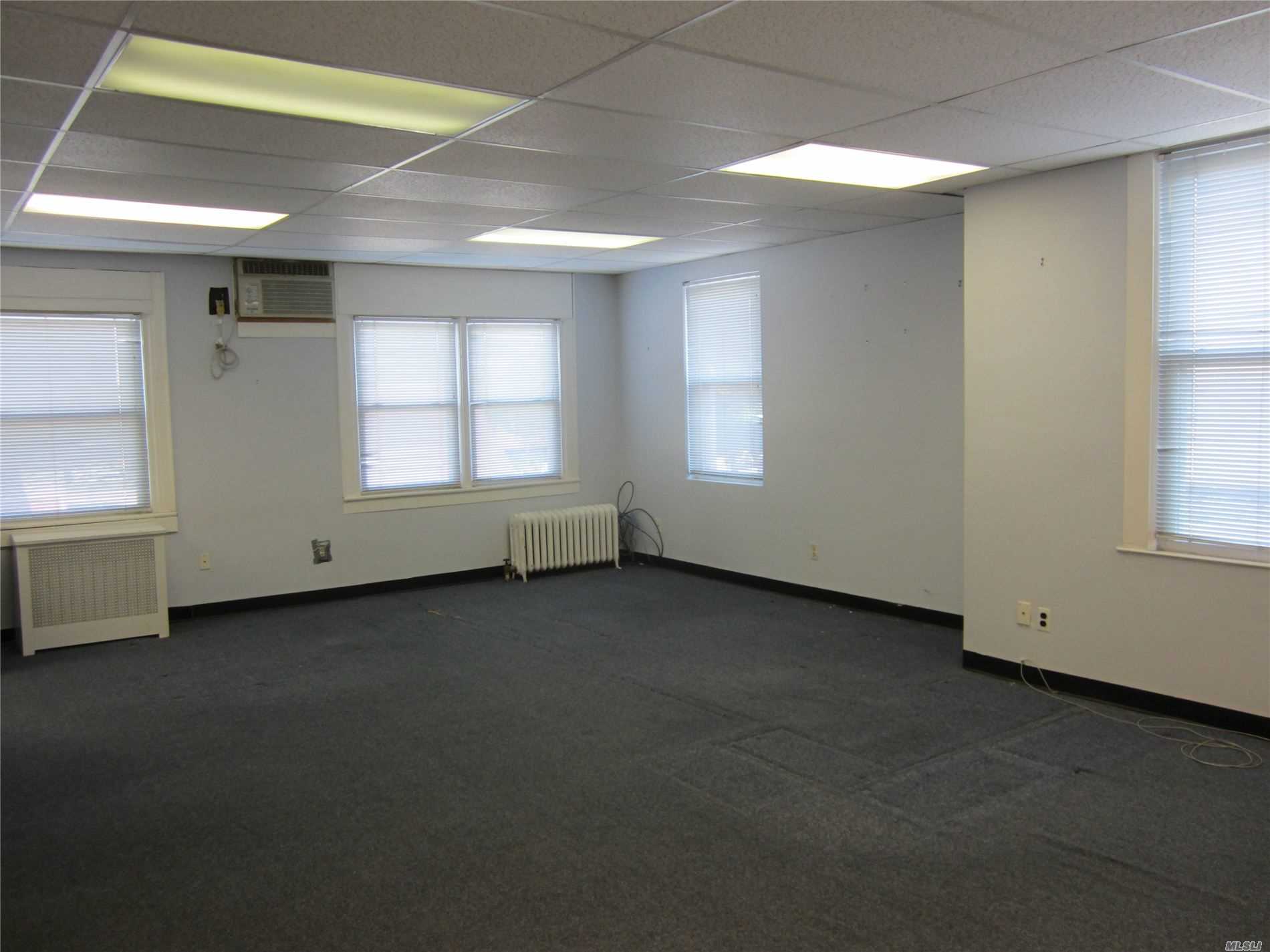 Commercial Lease Village  Nassau, NY 11570, MLS-3230589-4