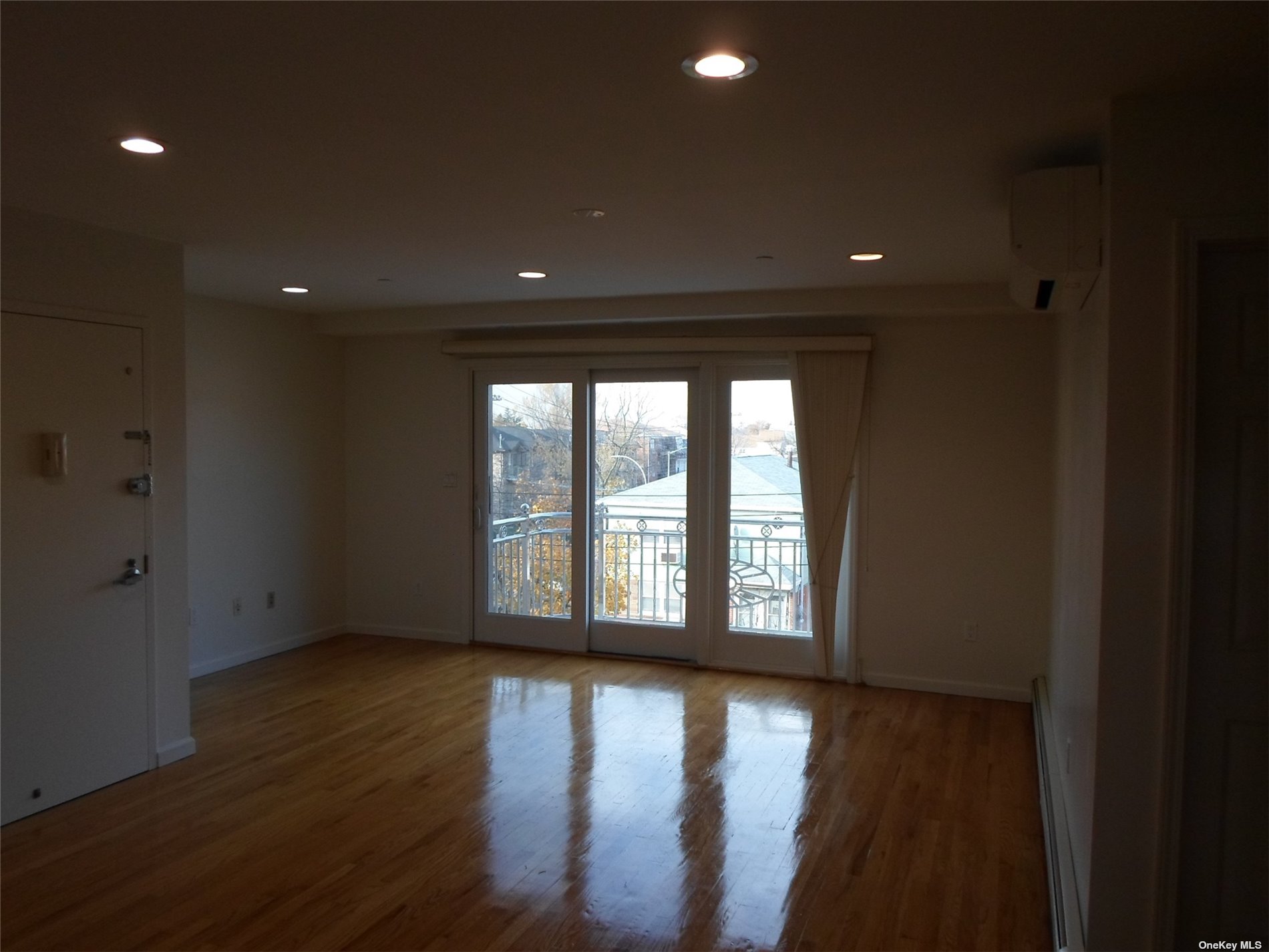 Condo 25th Ave  Queens, NY 11356, MLS-3516667-4