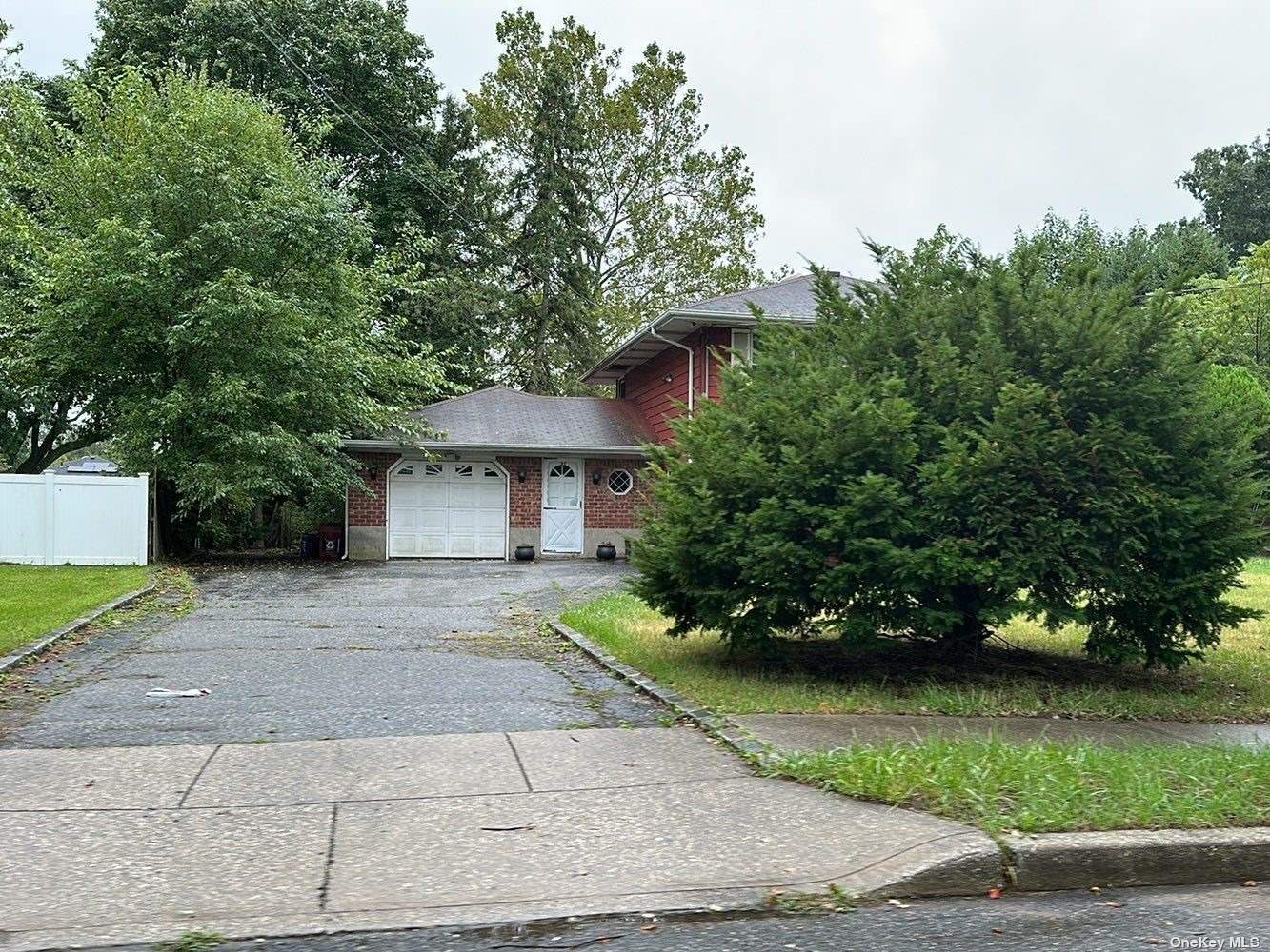 Single Family Burr  Suffolk, NY 11731, MLS-3500705-4