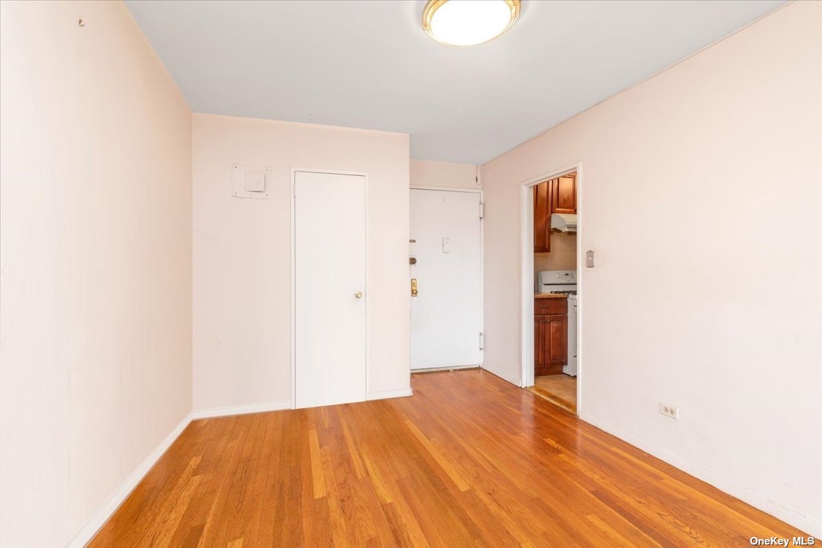 Coop 56th Ave  Queens, NY 11373, MLS-3504747-4