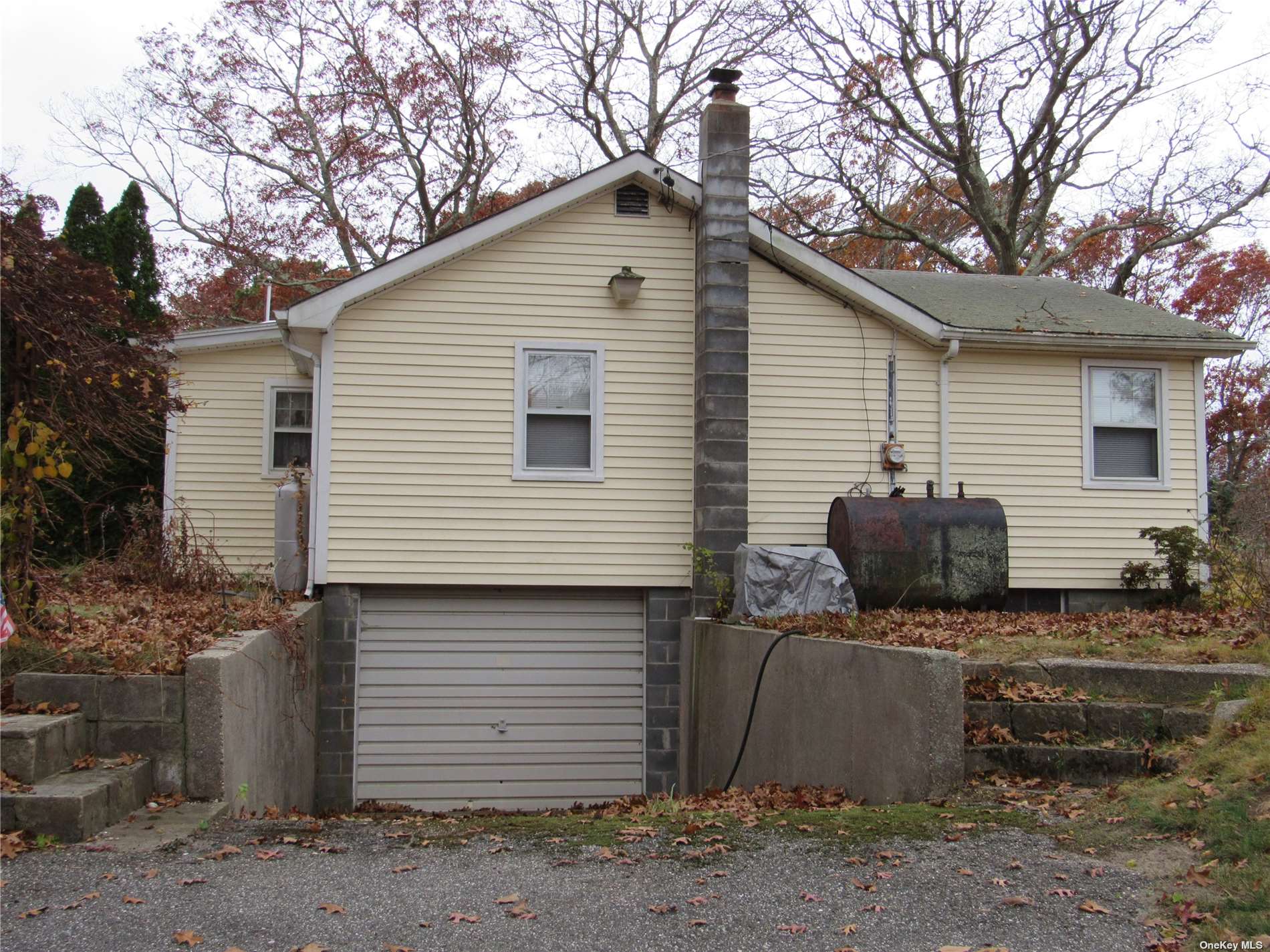 Single Family Park  Suffolk, NY 11901, MLS-3517804-4