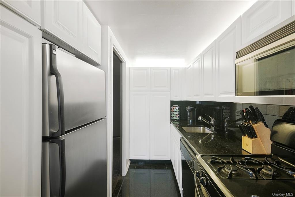 Condo 49th  Manhattan, NY 10017, MLS-H6266918-4