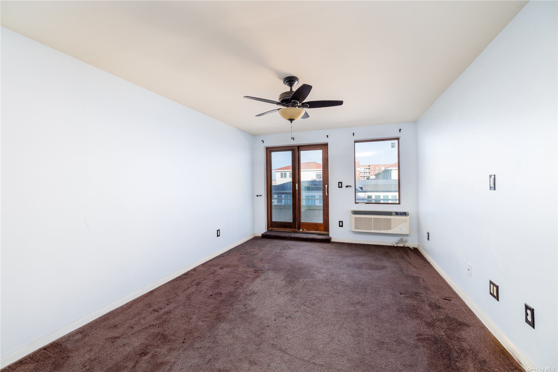 Condo Broadway  Nassau, NY 11561, MLS-3507985-4