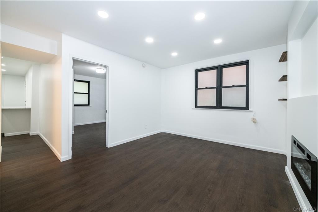 Apartment Fenton  Bronx, NY 10469, MLS-H6271095-5