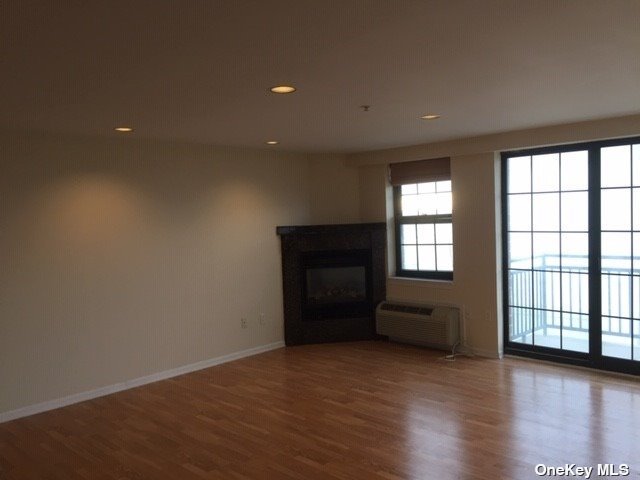 Apartment Broadway  Nassau, NY 11561, MLS-3507219-5