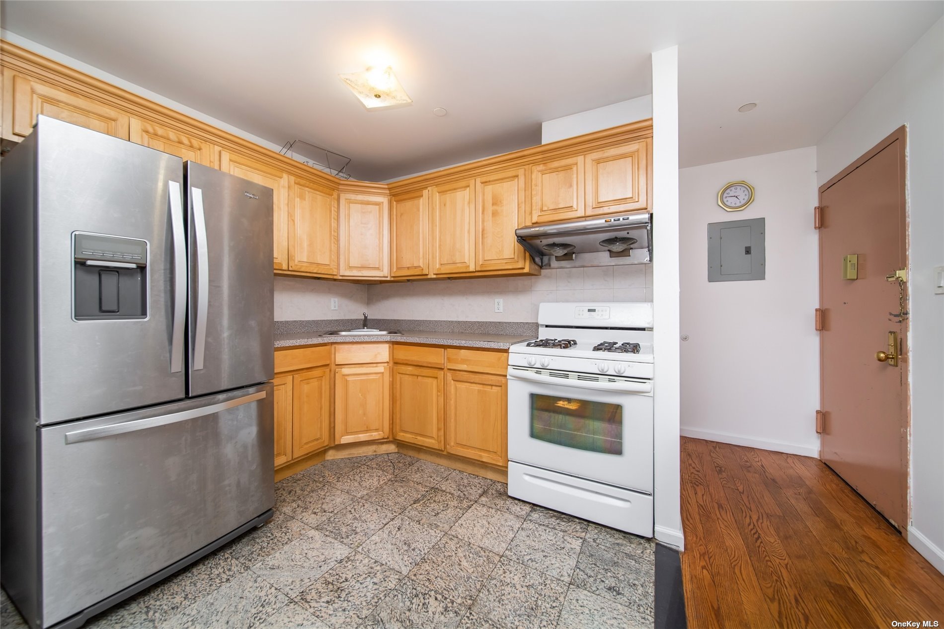 Condo Broadway  Queens, NY 11373, MLS-3506480-5