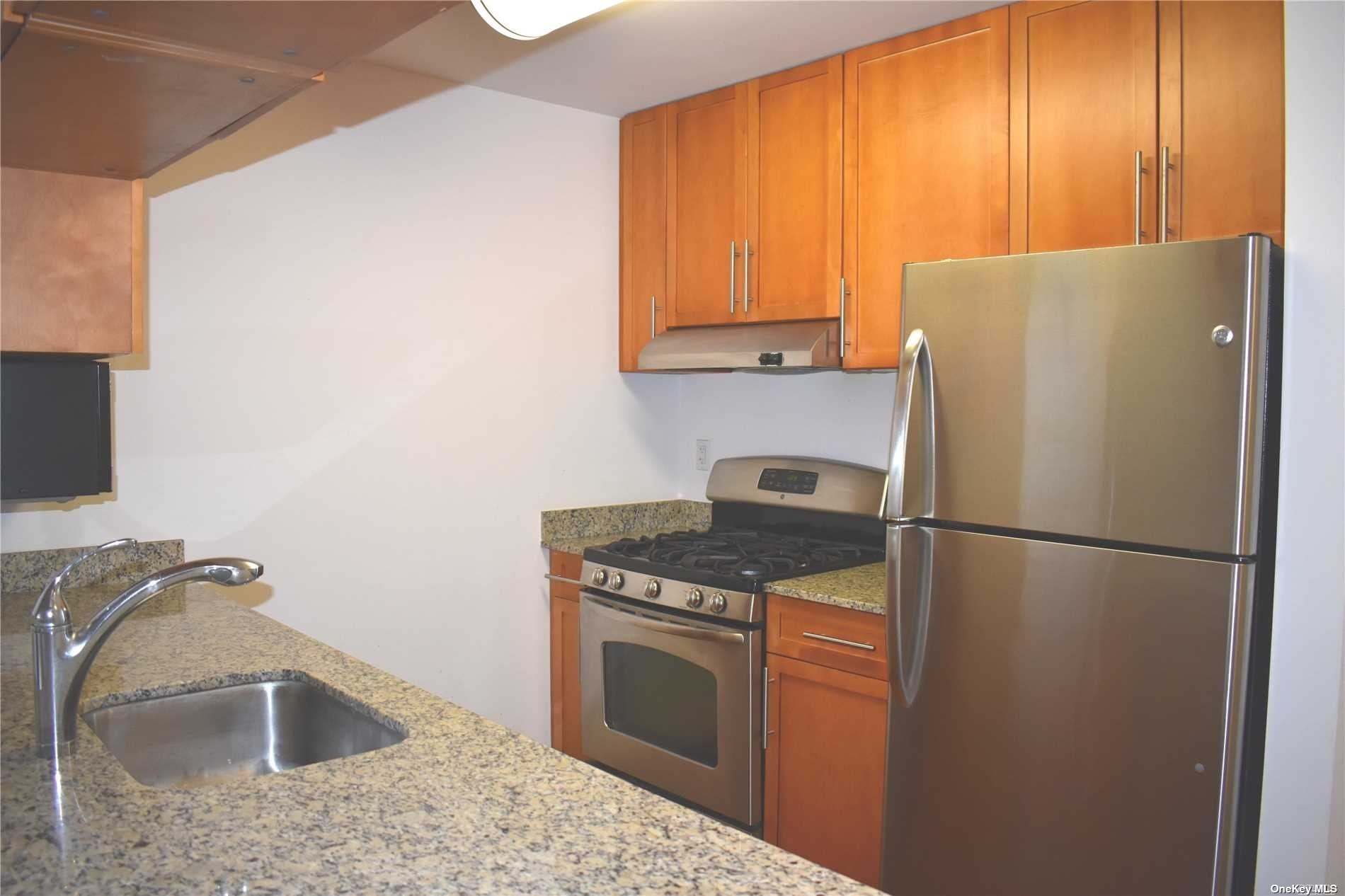 Apartment College Point  Queens, NY 11354, MLS-3507580-5