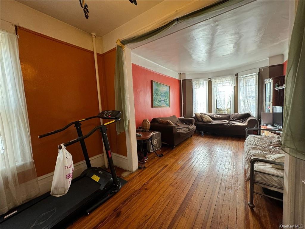 Single Family Overing  Bronx, NY 10461, MLS-H6279611-5