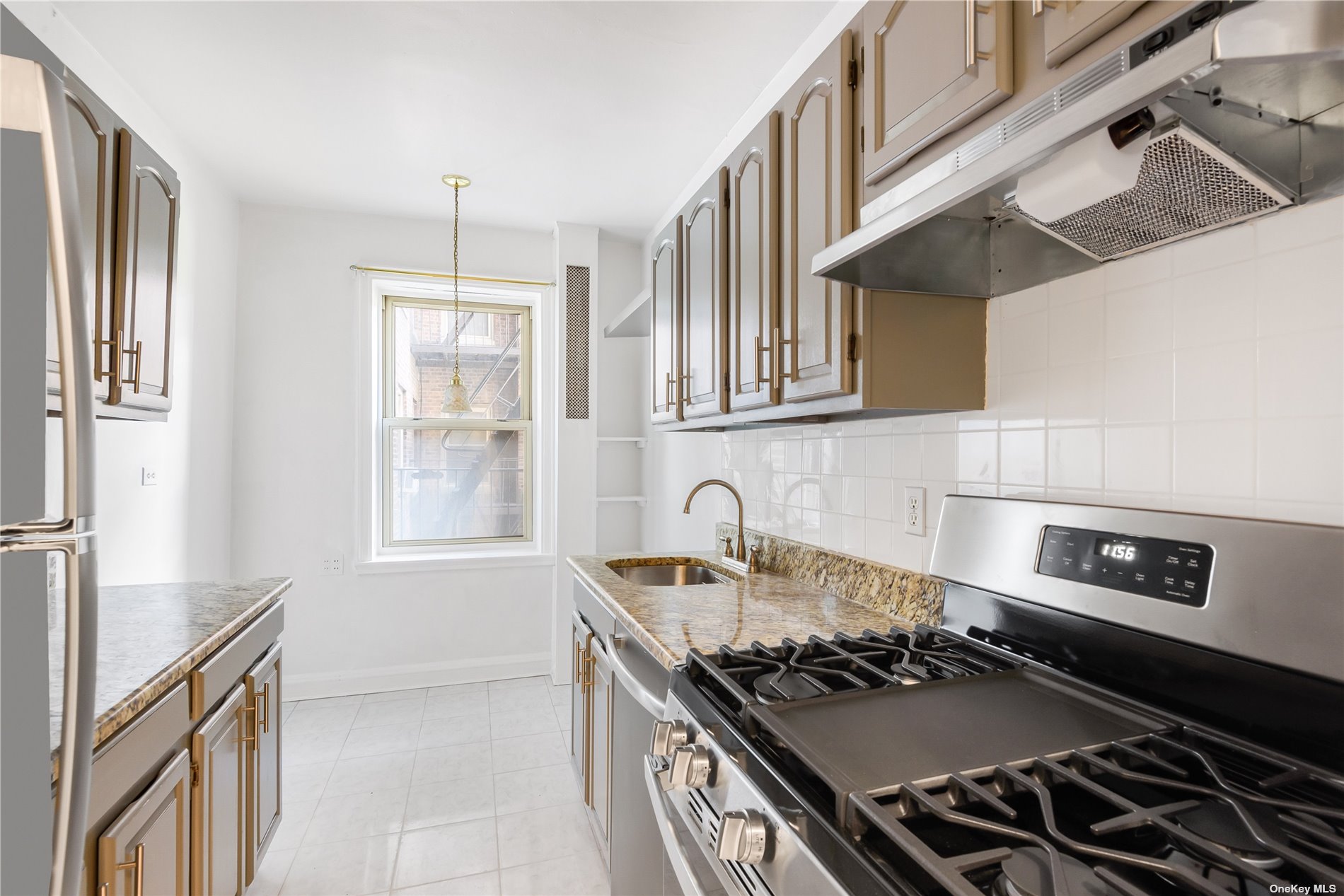 Coop 43rd St  Queens, NY 11377, MLS-3510662-5