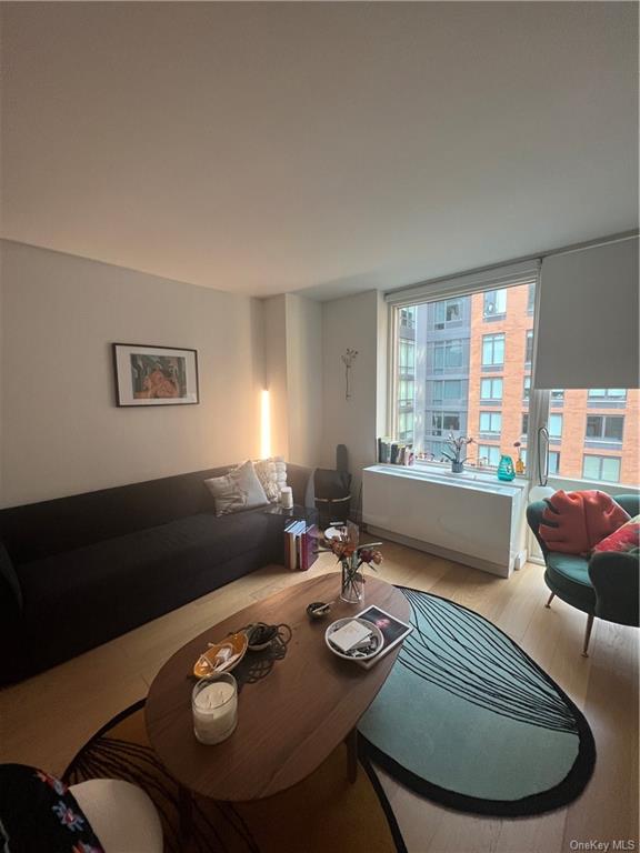 Apartment 45th  Manhattan, NY 10036, MLS-H6260710-5