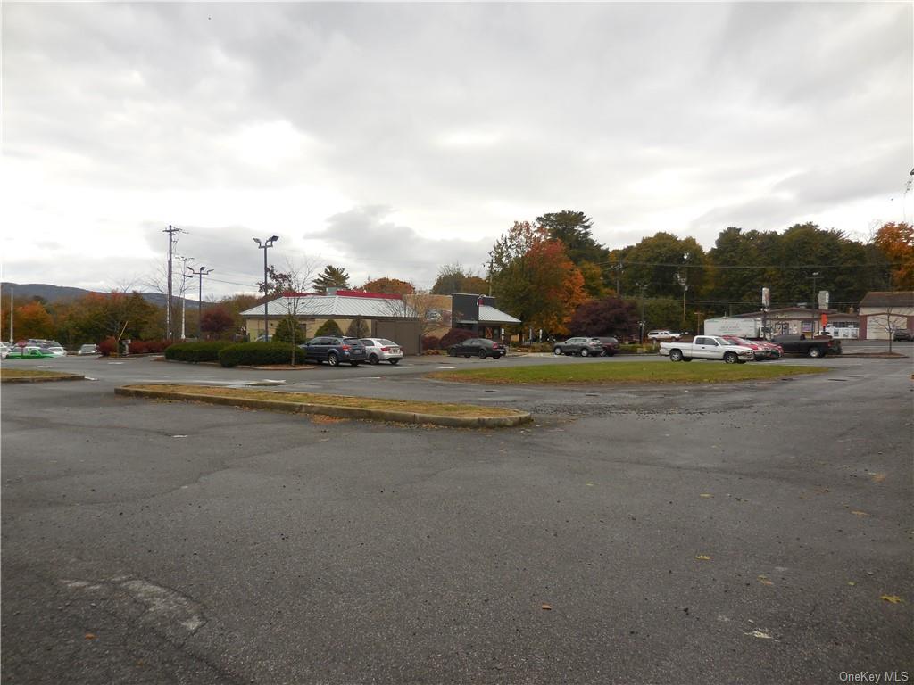 Commercial Lease Main  Ulster, NY 12561, MLS-H4847901-5