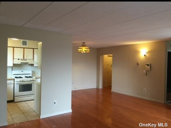 Condo Barclay  Queens, NY 11355, MLS-3513917-5