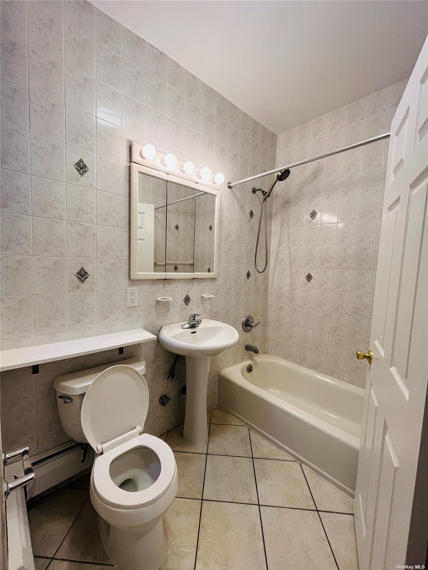 Apartment Wetherole St  Queens, NY 11373, MLS-3506938-5