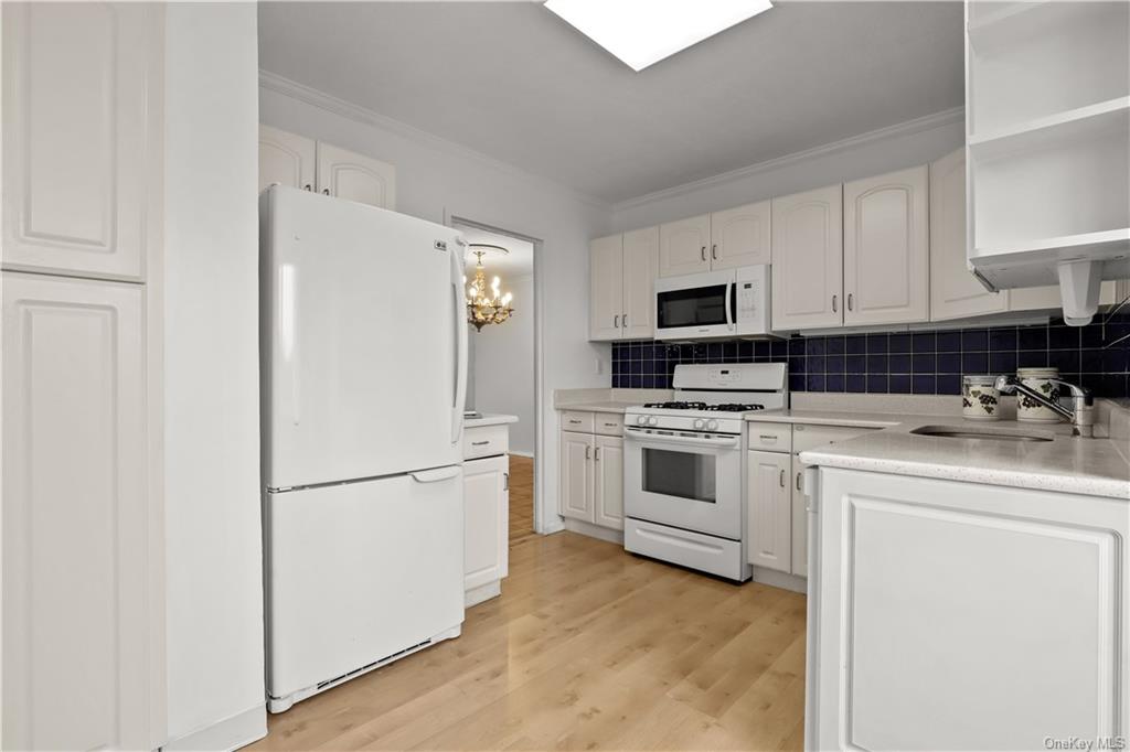 Apartment Henry Hudson Parkway  Bronx, NY 10463, MLS-H6257104-6