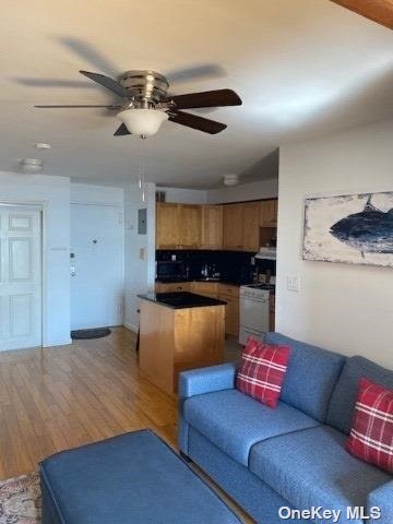 Apartment Beach 118th St  Queens, NY 11694, MLS-3520258-6