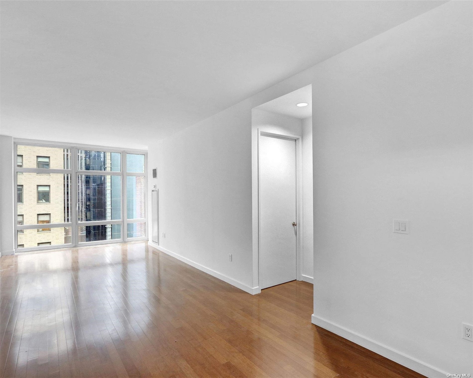 Condo Broadway  Manhattan, NY 10019, MLS-3496666-6