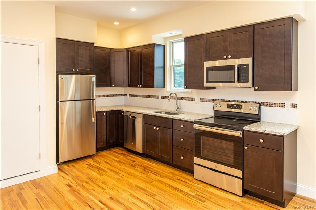 Apartment Main  Dutchess, NY 12564, MLS-H6271697-6