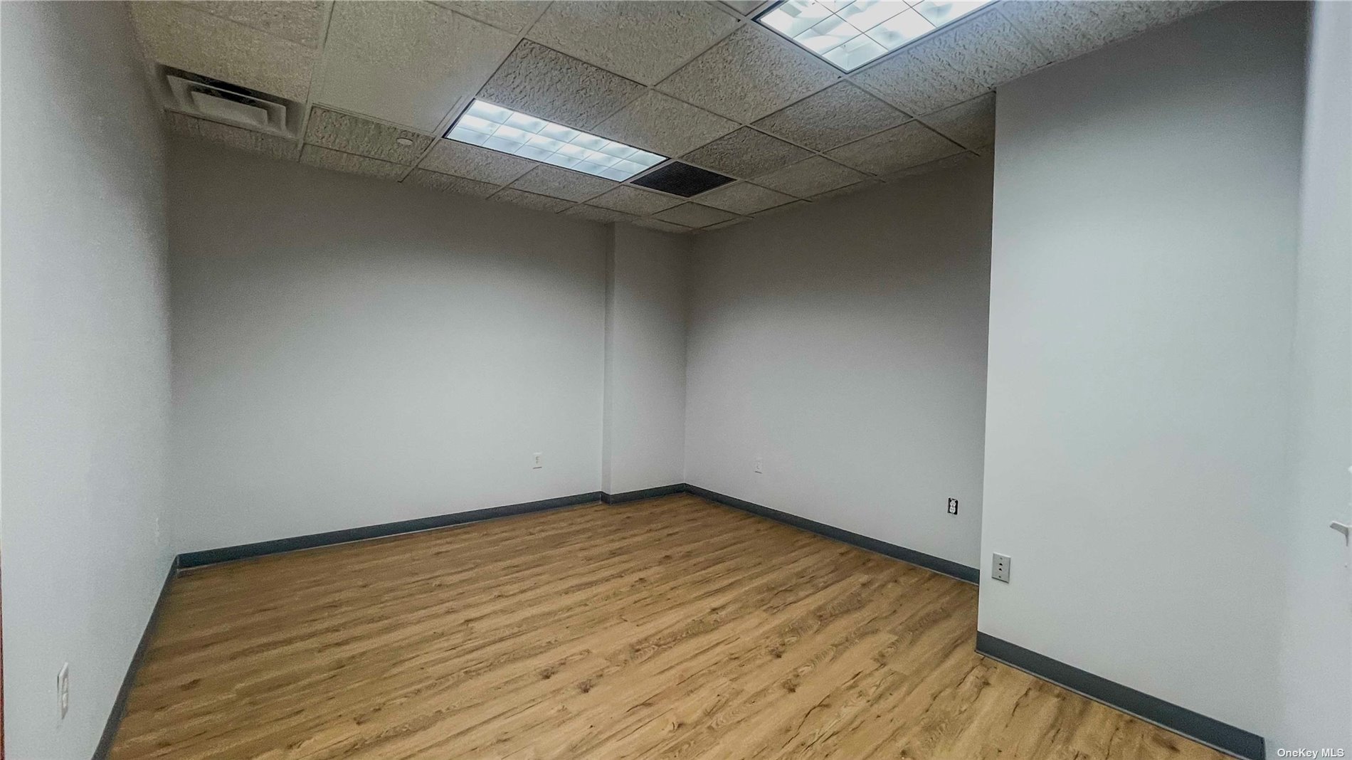 Commercial Lease Northern  Queens, NY 11361, MLS-3516698-6