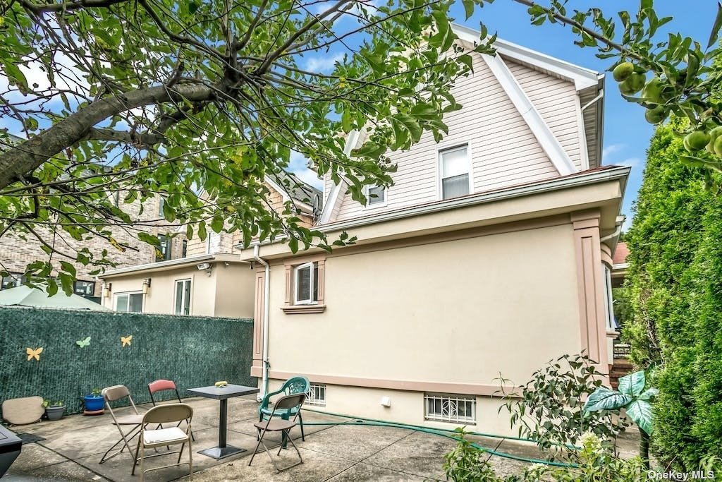 Single Family Avenue R  Brooklyn, NY 11229, MLS-3497922-6