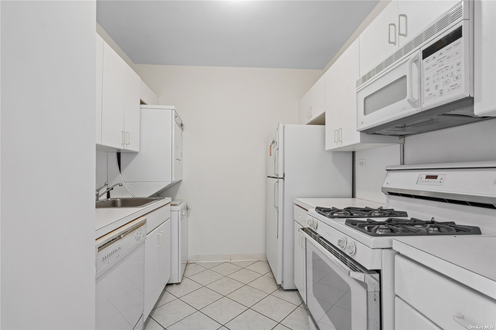 Coop Grand Central Pkwy  Queens, NY 11005, MLS-3499041-7