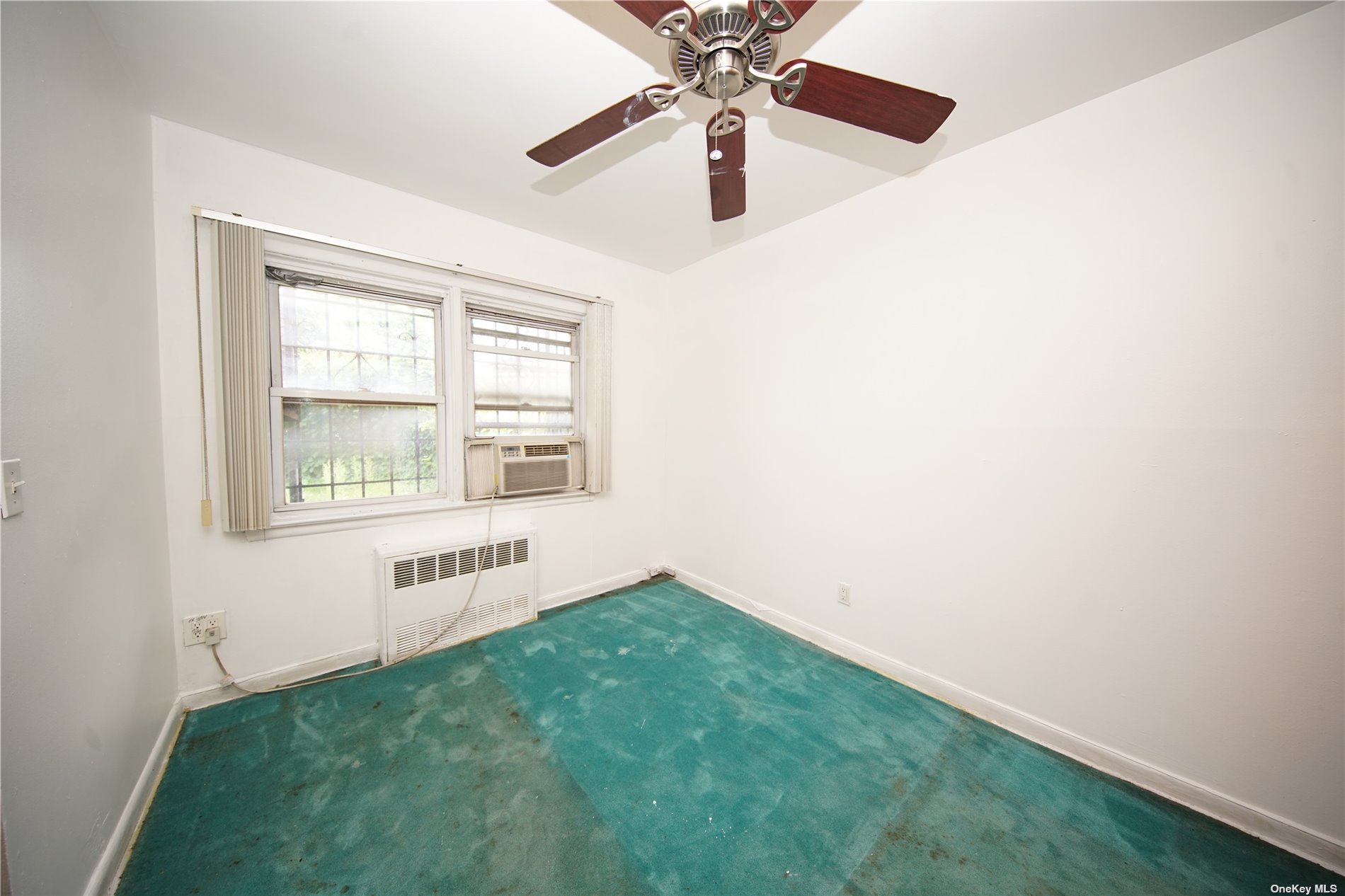 Two Family College Point  Queens, NY 11355, MLS-3497634-7