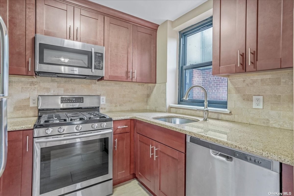 Condo 80th  Queens, NY 11370, MLS-3513089-8