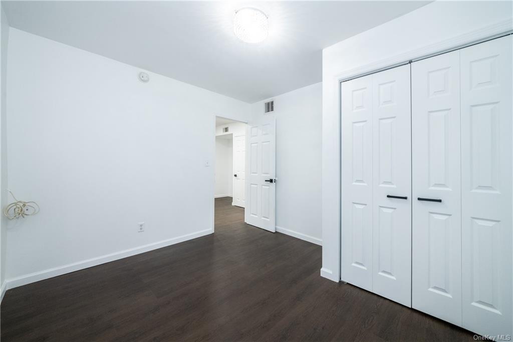Apartment Fenton  Bronx, NY 10469, MLS-H6271095-8