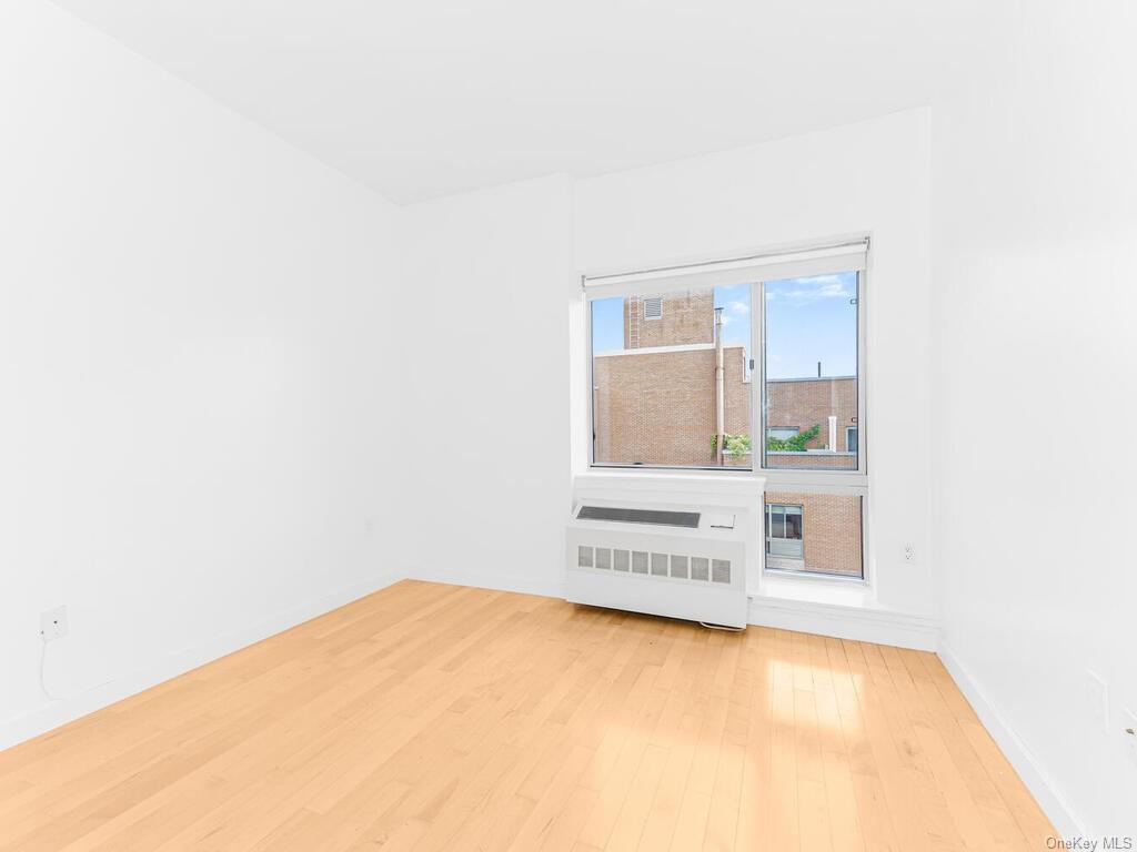 Apartment 236  Bronx, NY 10463, MLS-H6268493-8