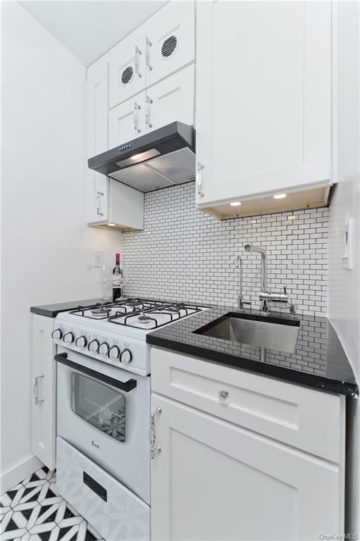 Coop Grand Concourse  Bronx, NY 10451, MLS-H6274547-8