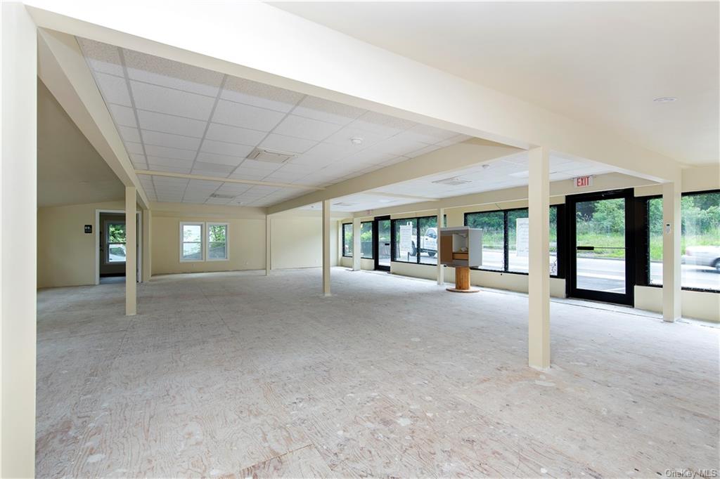 Commercial Sale Crompond  Westchester, NY 10566, MLS-H6185625-8