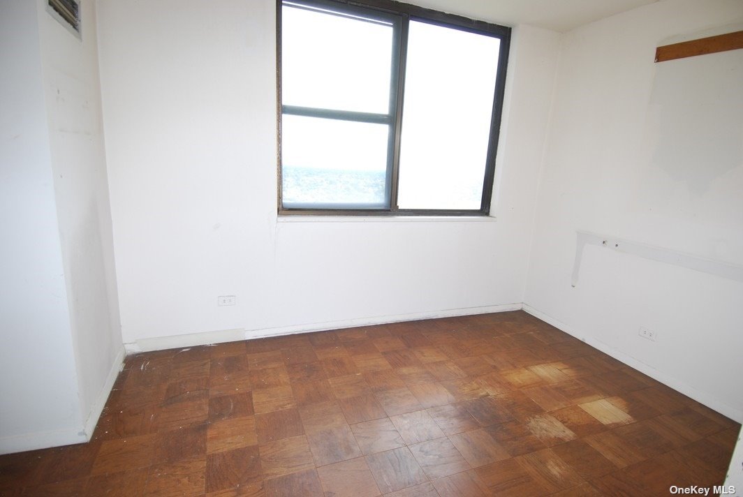 Coop Grand Central  Queens, NY 11005, MLS-3509682-8