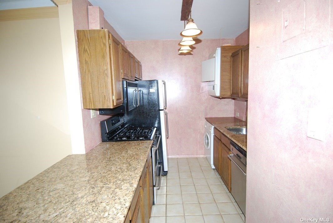 Coop Grand Central  Queens, NY 11005, MLS-3494742-8